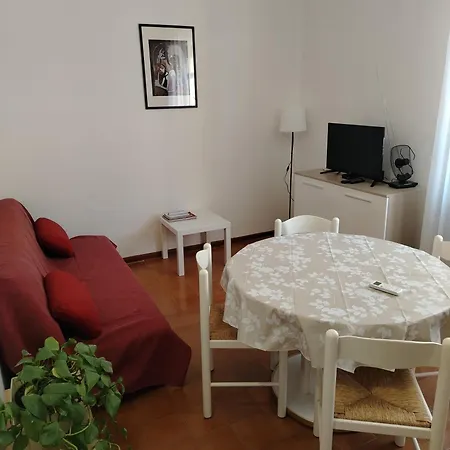 A Due Passi Dal Mare Apartment *